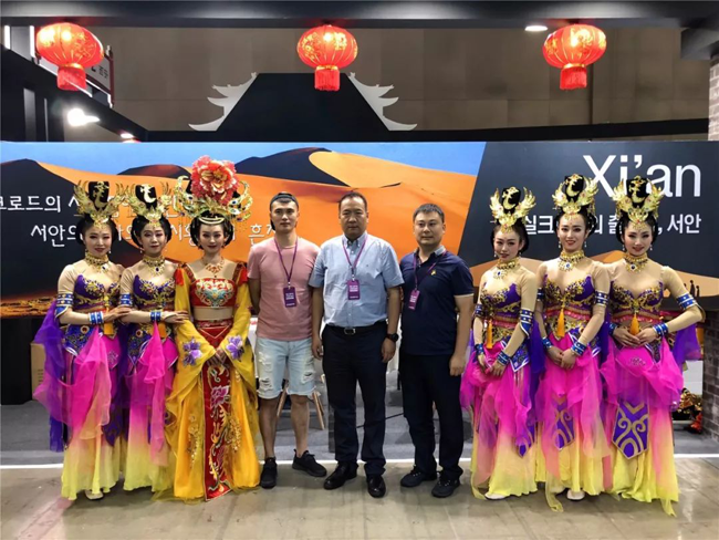 《長恨歌》再次亮相韓國哈拿多樂國際旅游博覽會(huì)(圖2) 《長恨歌》再次亮相韓國哈拿多樂國際旅游博覽會(huì)(圖2)